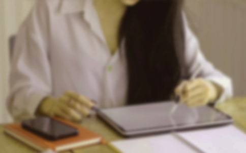 白领女士正装的应注意哪些禁忌