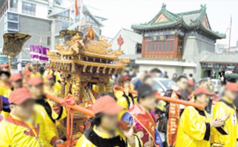 哈尼族的风俗习惯是什么