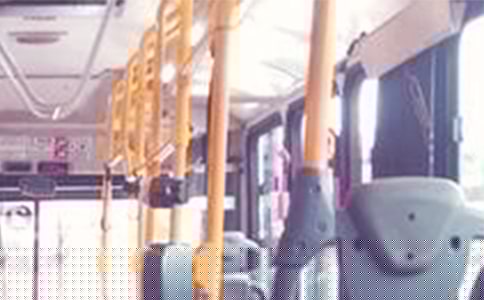 《在公共汽车上》优秀教案