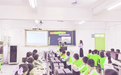 教学实践基地挂牌仪式上的发言稿
