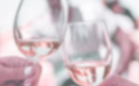 亲属酒桌上敬酒时最想说的话