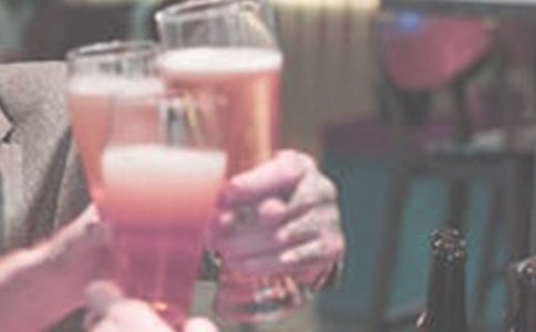 婚宴上新人如何敬酒
