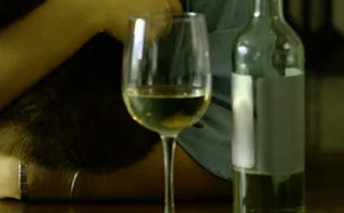 红酒杯容量标准