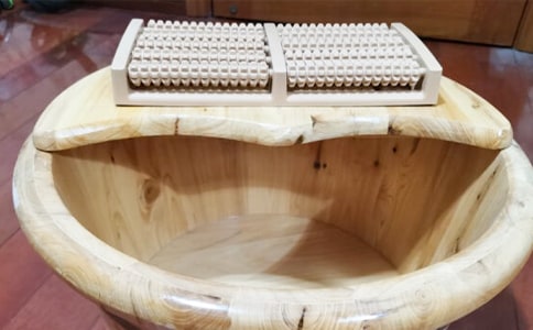 艾叶泡脚的好处