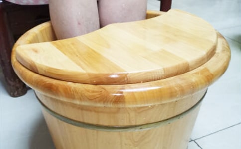 秋冬时节究竟如何泡脚才最养生