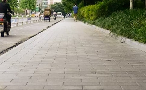 人行道初中作文