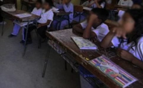 学生上课讲话