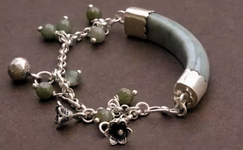 一条金手链作文