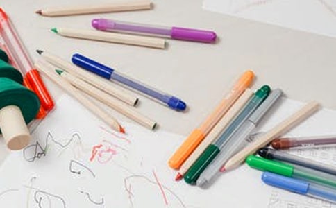 描写我的文具盒作文